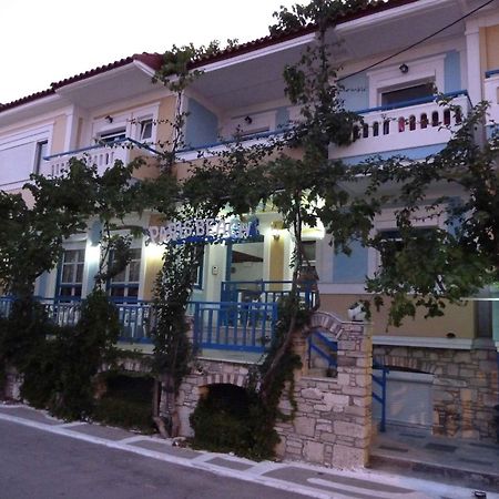 Paris Beach Hotel 아이레언 외부 사진
