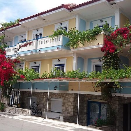 Paris Beach Hotel 아이레언 외부 사진