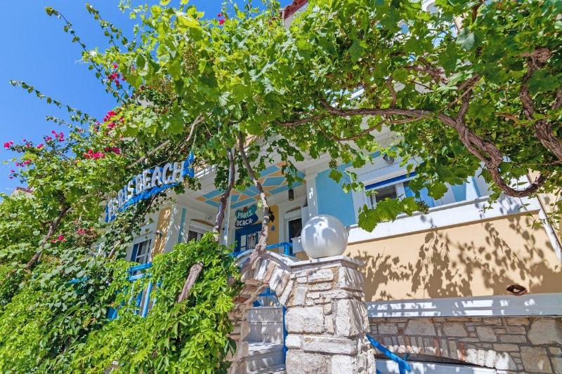 Paris Beach Hotel 아이레언 외부 사진