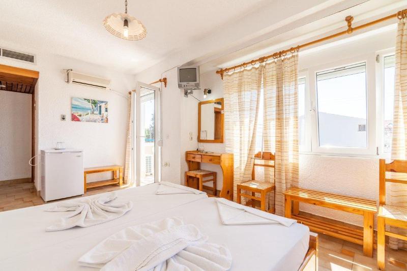 Paris Beach Hotel 아이레언 외부 사진