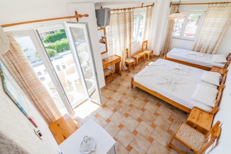 Paris Beach Hotel 아이레언 외부 사진